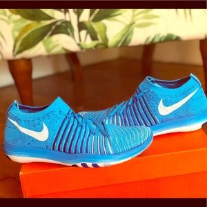 Nike women’s free transform flyknit blue🦋